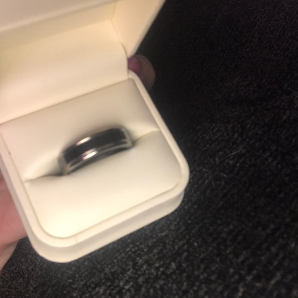 NWT Ladies/Men's TITANIUM ring Size 10